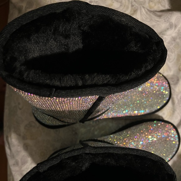 Never worn, ended up being too small in excellent condition - Picture 5 of 9